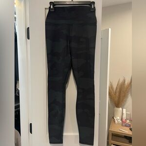 Alo Camouflage Leggings